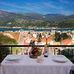 Aphrodite Superb Sea View ארגוסטולי