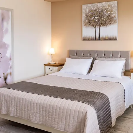 Aphrodite Superb Sea View Appartement *