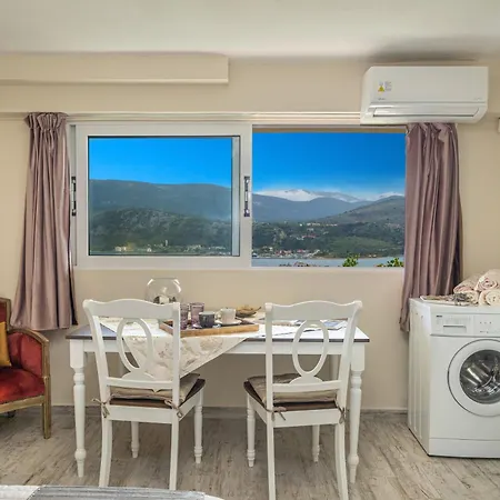 Aphrodite Superb Sea View Apartament *